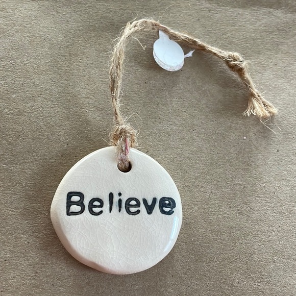 Ceramic BELIEVE ornament - Picture 1 of 4